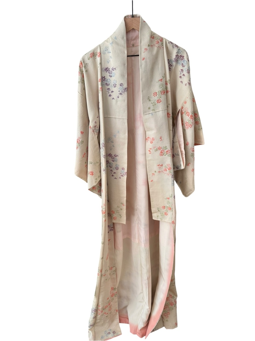 Vintage 1950s 60s Japanese Silk Kimono Robe Ivory Cream Floral Pink 60” Drama